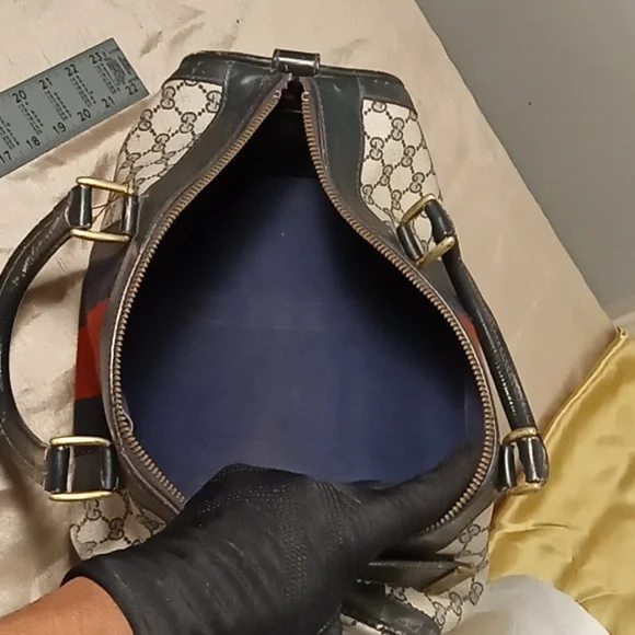 Vintage Gucci Boston Bag Big Sherry wiyh Blue & Red Stripes - Picture 8 of 8